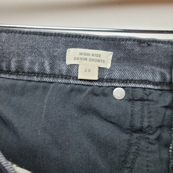 Madewell High Rise Denim Shorts | Madewell Shorts | High Rise Shorts | Size 27 - Picture 6 of 9